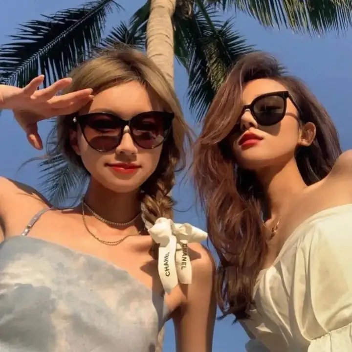 假圣诞老人 海报