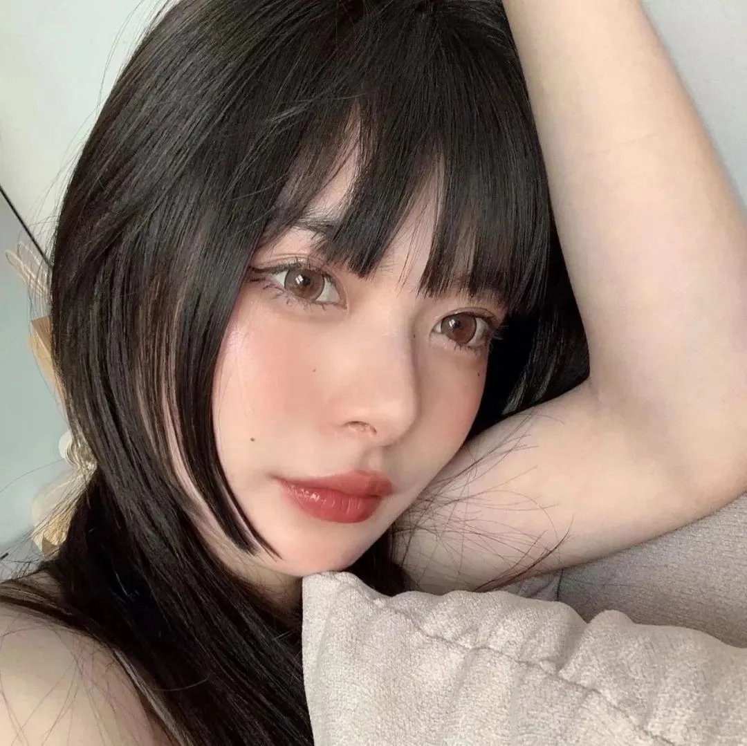 当女孩遇到熊 海报